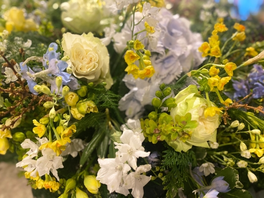 Classic Bloomsbury Spring Bouquet