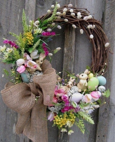 Easter Wreath and Table Arrangement
